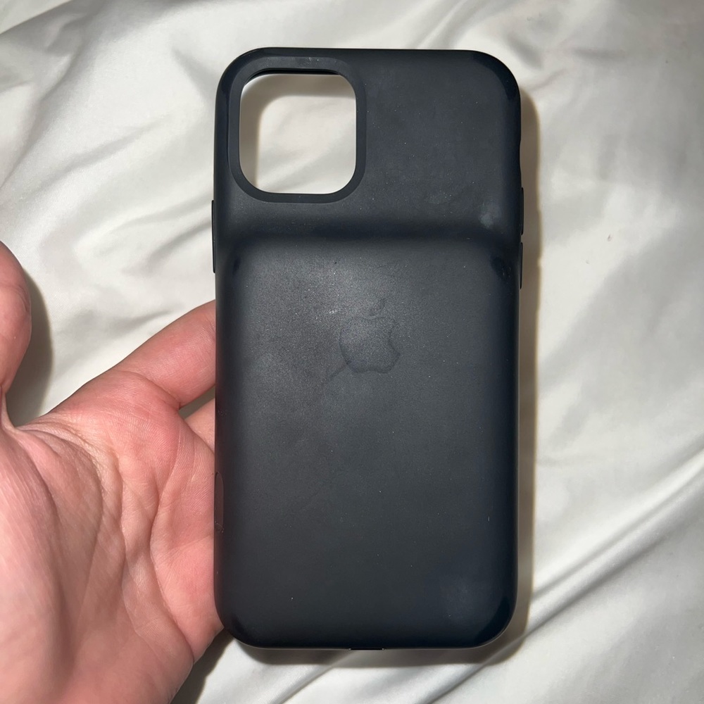 iPhone 11 Pro Apple charging case.